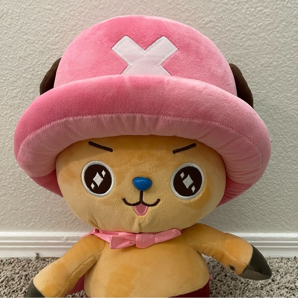 🌸 NEW - Round 1 Exclusive Chopper One Piece Anime Plush - Picture 2 of 6